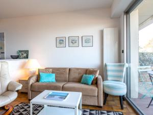 Apartment Le Parc de La Ronceray-5 by Interhome