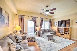 3 Mi to Sugar Mountain Resort Condo with Balcony!