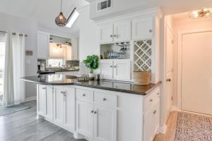 Private Dock and Canal View Home in Jamaica Beach