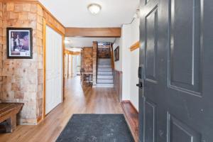 Alpenhaus 133 with Sauna and Ping-Pong, by Property Valet
