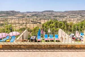 Villa Ta Debora Sleeps 8 with Pool