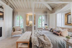 LA CASINA Luxury Apartment inside the Walls of Lucca with Garden, airconditioning, Wifi