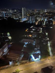 Millerz Square 3 bedroom near Old klang road Mid valley Beautiful night view