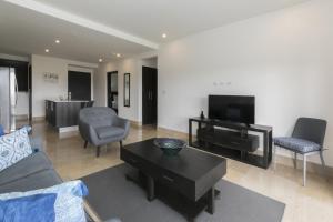 Roble Sabana 304 Luxury Apartment - Reserva Conchal