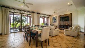 Bougainvillea 3103 Luxury Apartment - Reserva Conchal