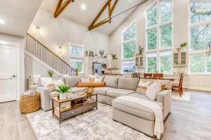 The Tree Cabin, Pleasant Pines, & Cozy Casita - Zigzag