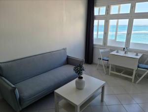 VV El Camarote de Playa Chica ¨by henrypole home¨
