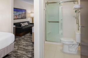 Executive King Suite with Sofa Bed room in SpringHill Suites Seattle Downtown