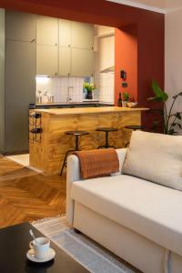 Design 1BDR apartment with balcony