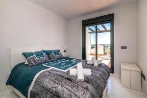 Casares Golf apt by Costarentals - Ref M10