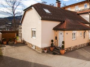 AusZeit Steiraland 1 mit privaten Garten überdachter Terrasse und Parken