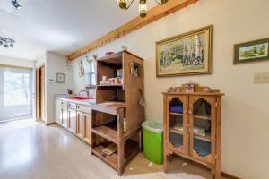 Family-Friendly Ruidoso Cabin - Ski, Hike and Fish!