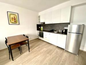 Two-room apartment with garage in the center