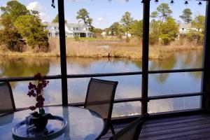 Mallard Lakes -- 38256 Hummingbird #218