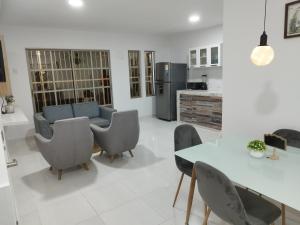 Apartamento con ubicación estratégica