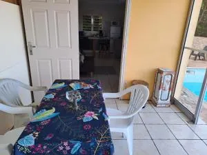 Efoa : un havre de paix non loin du centre - Fontaine de Moutte