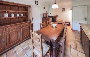 Maisons de vacances Amazing Home In Saint-chinian With Wifi And 3 Bedrooms : photos des chambres