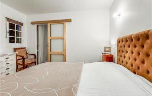 Maisons de vacances Cozy Home In Normanville With Kitchen : photos des chambres
