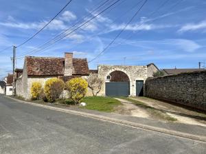 B&B / Chambres d'hotes NUITS DE LOIRE -Entre Blois et Chambord : Appartement Standard