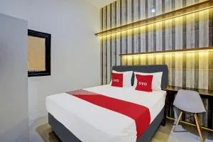 OYO 92435 Sunlo Cozy Home Family Homestay Syariah - Kedurus