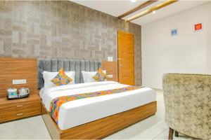 FabHotel Royal Mapple