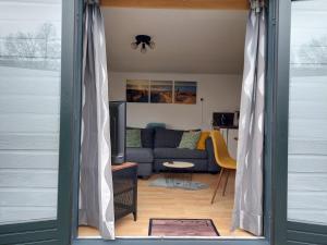 Stelle Maris, Nice place in Heinkenszand, 2 bedrooms, outdoor swimming pool, WIFI smart TV and privacy