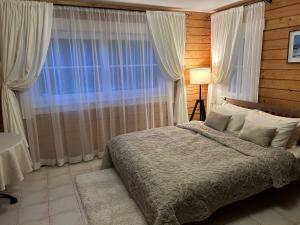 Romantic cozy house Kirzacinas pirts with sauna close to seaside
