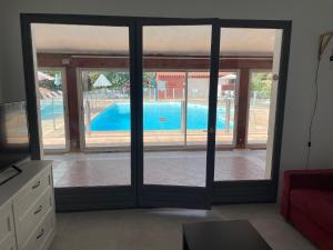 Appartements Appartement 30 m2, piscine et parking prive : photos des chambres