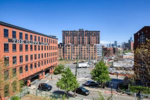 Jersey City 2BR w WD DM free shuttle to PATH NYC-785