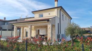 Villa Robert Kastelir 