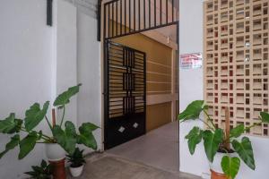 RedDoorz Syariah near Perempatan Kartasura