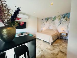 Luxury studio with private jacuzzi near beaches - 3hvězdičkové hotely ve městě Grote Berg