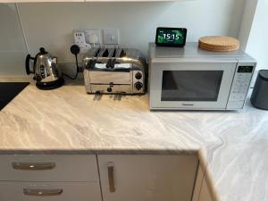 Number 10 Stunning Apartment, Fantastic Location!