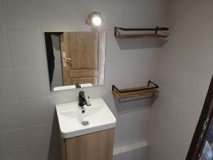 Appartements T3 hyper-centre au calme tout equipe parking prive : photos des chambres