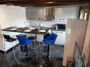 Appartements T3 hyper-centre au calme tout equipe : photos des chambres