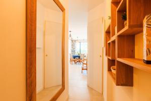Appartements L'ANGE GARDIEN AP4269 by Riviera Holiday Homes : photos des chambres
