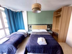 Triple Room with Private Bathroom room in Habitaciones Barra89