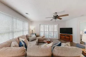 Robin's Nest - Calabash