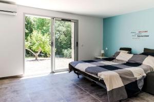 Studio en pierre U Pinu, 2 personnes, Muratello, 6 Kms de Porto Vecchio