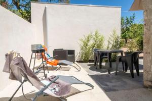 Studio en pierre U Pinu, 2 personnes, Muratello, 6 Kms de Porto Vecchio