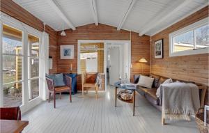 3 Bedroom Cozy Home In Martofte