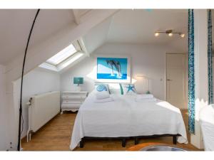 Bright Apartment Near Beach