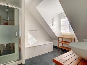 Maisons de vacances Maison Crozon, 5 pieces, 8 personnes - FR-1-370-23 : photos des chambres