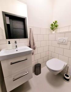 Florian Garden Apartment with private parking