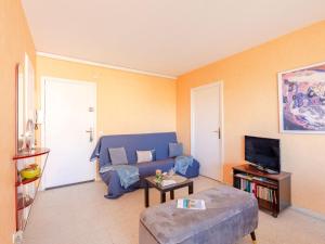 Apartment Le Méditerranée-1 by Interhome