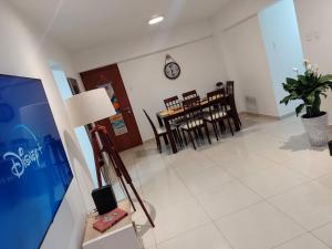 Agradable, en el centro y con cochera