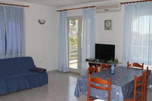 Apartment in Razanj with sea view, terrace, air conditioning, WiFi 5150-1 