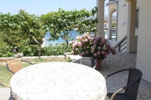 Apartment in Razanj with sea view, terrace, air conditioning, WiFi 5150-2