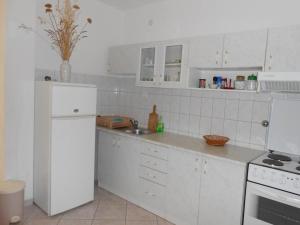 Apartment in Razanj with sea view, terrace, air conditioning, WiFi 5150-2
