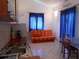 Apartment in Razanj with sea view, balcony, air conditioning, WiFi 5150-3
